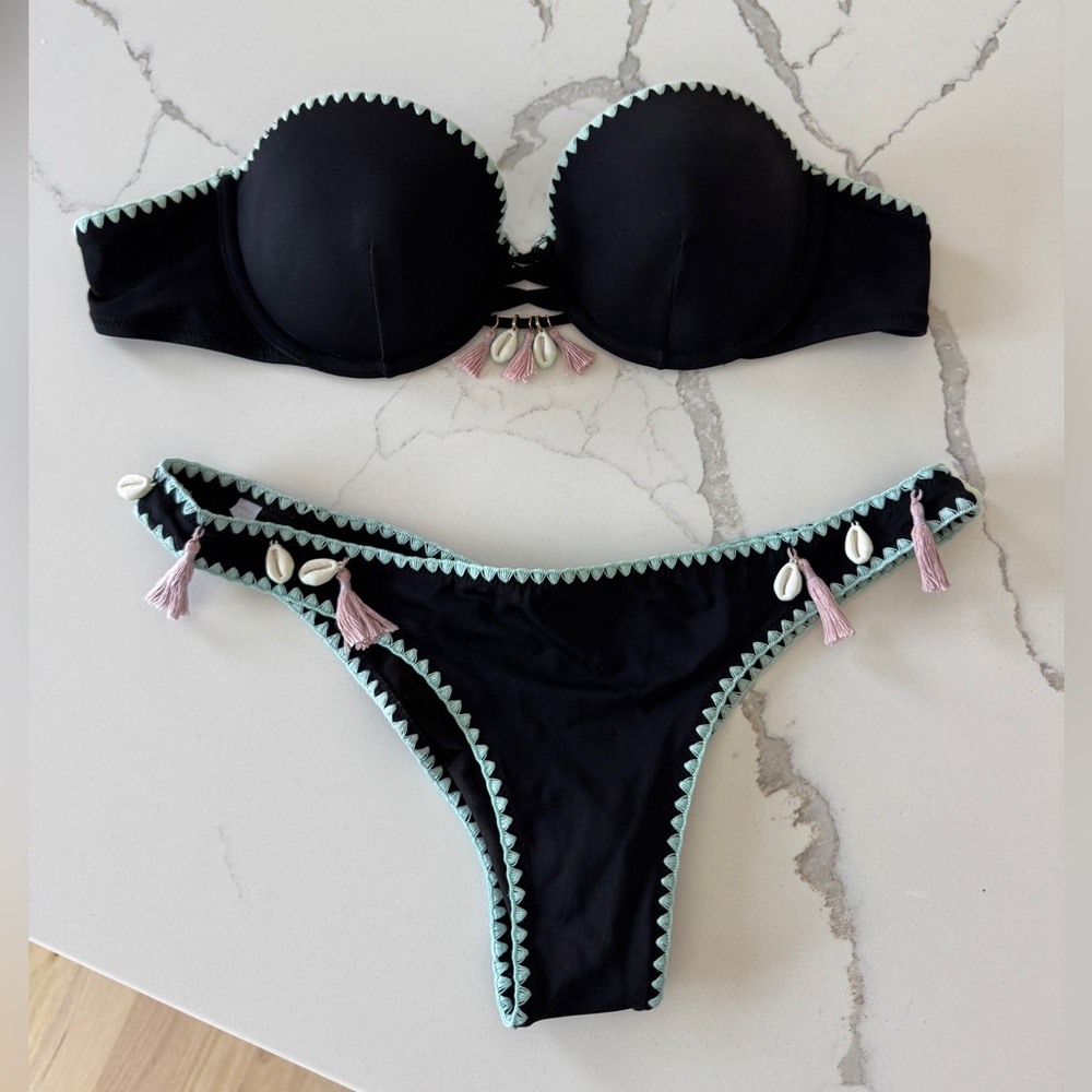 Vintage Victoria’s Secret Black Strapless Bikini Puka Shell Tassel M 34C